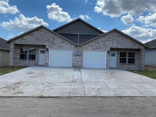 3215 Polk St in Greenville, TX - Building Photo