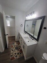 2028 Valley Forge Trail in Fort Worth, TX - Foto de edificio - Building Photo