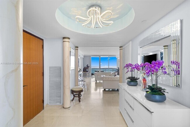 17555 Collins Ave in Sunny Isles Beach, FL - Building Photo - Building Photo