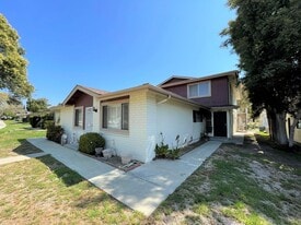 1212 Chalmette Ave in Ventura, CA - Building Photo