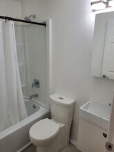 135 Washington St, Unit 1 in Saratoga Springs, NY - Building Photo - Building Photo