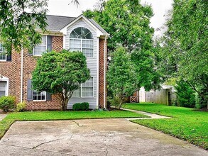 4700 Parvathi Ct in Virginia Beach, VA - Building Photo - Building Photo