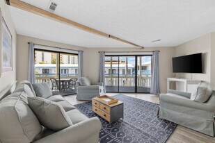 2805 N Ocean Blvd in Myrtle Beach, SC - Building Photo