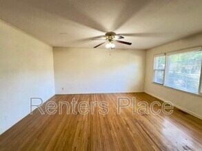 5637 S Yorktown Pl in Tulsa, OK - Building Photo - Building Photo