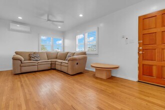 1300 W 83rd Pl in Los Angeles, CA - Building Photo - Building Photo