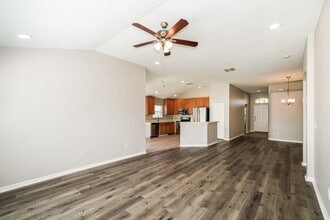 4204 Knob Lake Ct in Tampa, FL - Building Photo - Building Photo