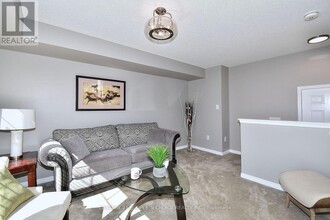 13 Devineridge Ave in Ajax, ON - Building Photo - Building Photo