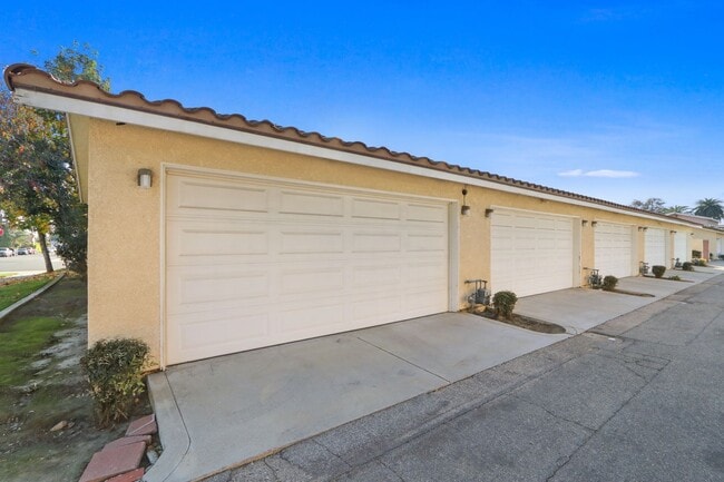 8303 Rosemead Blvd in Pico Rivera, CA - Building Photo - Building Photo