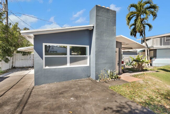 249 SW 12th St, Unit Rear