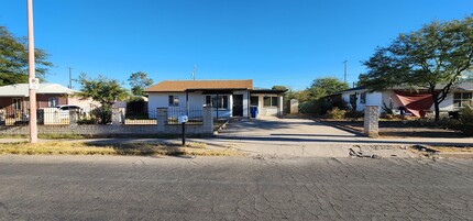 2126 E Hidalgo Vista in Tucson, AZ - Building Photo - Building Photo