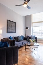 The Lofts at Waumbec Mill in Manchester, NH - Foto de edificio - Building Photo