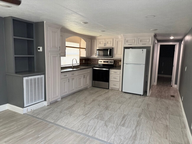 property at 718 Manor St