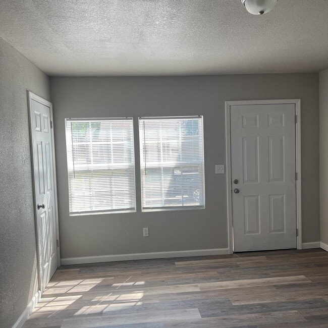 525 E Ute St in Tulsa, OK - Building Photo - Building Photo