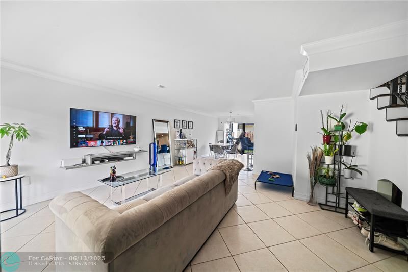 8745 SW 137th Ave in Miami, FL - Building Photo