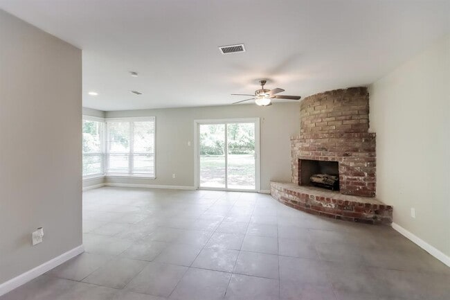 24518 Pine Canyon Dr in Spring, TX - Building Photo - Building Photo
