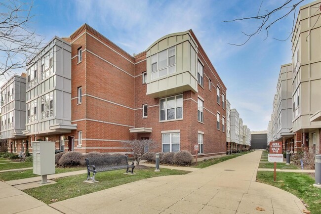 3238 N Kilbourn Ave in Chicago, IL - Building Photo - Building Photo