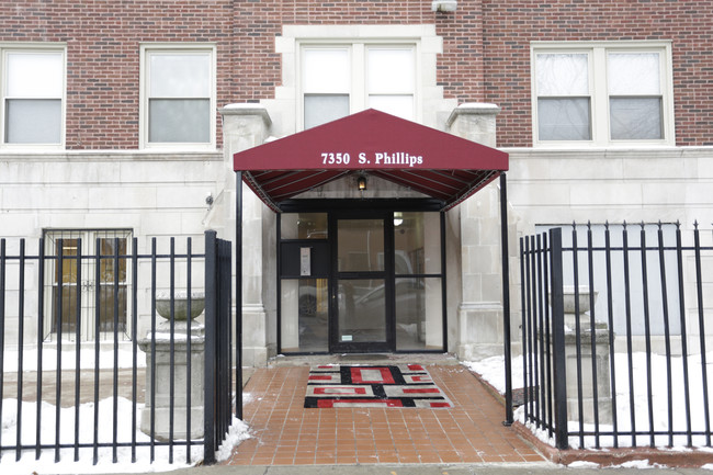 7350 S Phillips Ave in Chicago, IL - Foto de edificio - Building Photo