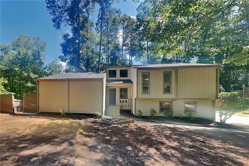 2742 Bentwood Dr in Marietta, GA - Building Photo