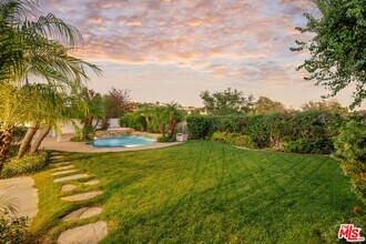 4110 Prado De Los Zorros in Calabasas, CA - Building Photo - Building Photo