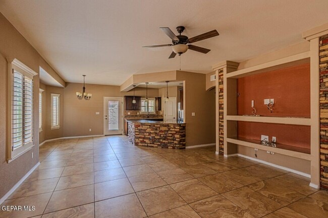 3824 Loma Brisa Dr in El Paso, TX - Building Photo - Building Photo