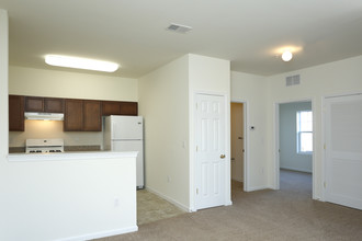 Autumn Ridge at Toms River Apartments in Toms River, NJ - Building Photo - Interior Photo