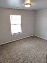 2201 Buena Vida Ln in Edmond, OK - Foto de edificio - Building Photo