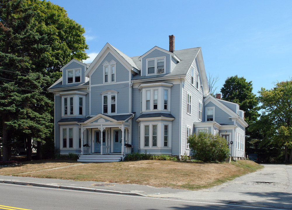 40-42 Pond St in Weymouth, MA - Building Photo