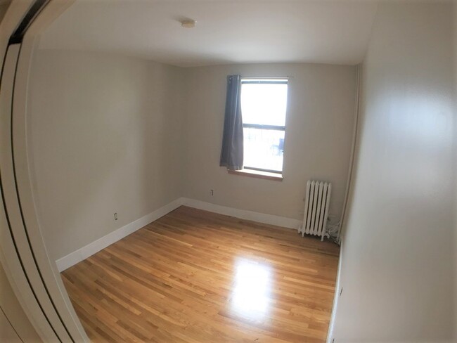 210 Hemenway St, Unit 1C in Boston, MA - Building Photo - Building Photo