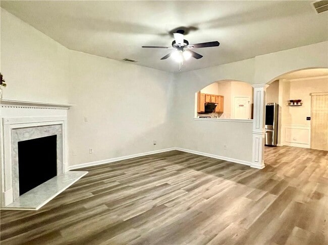 4000 Labrador Way in Lilburn, GA - Building Photo - Building Photo