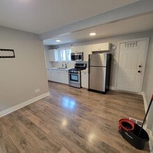693 Moy Ave in Windsor, ON - Building Photo - Building Photo