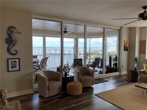 2104 W First St in Ft. Myers, FL - Building Photo - Building Photo