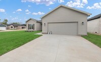 2583 Cedrus Ave in Bowling Green, KY - Foto de edificio - Building Photo