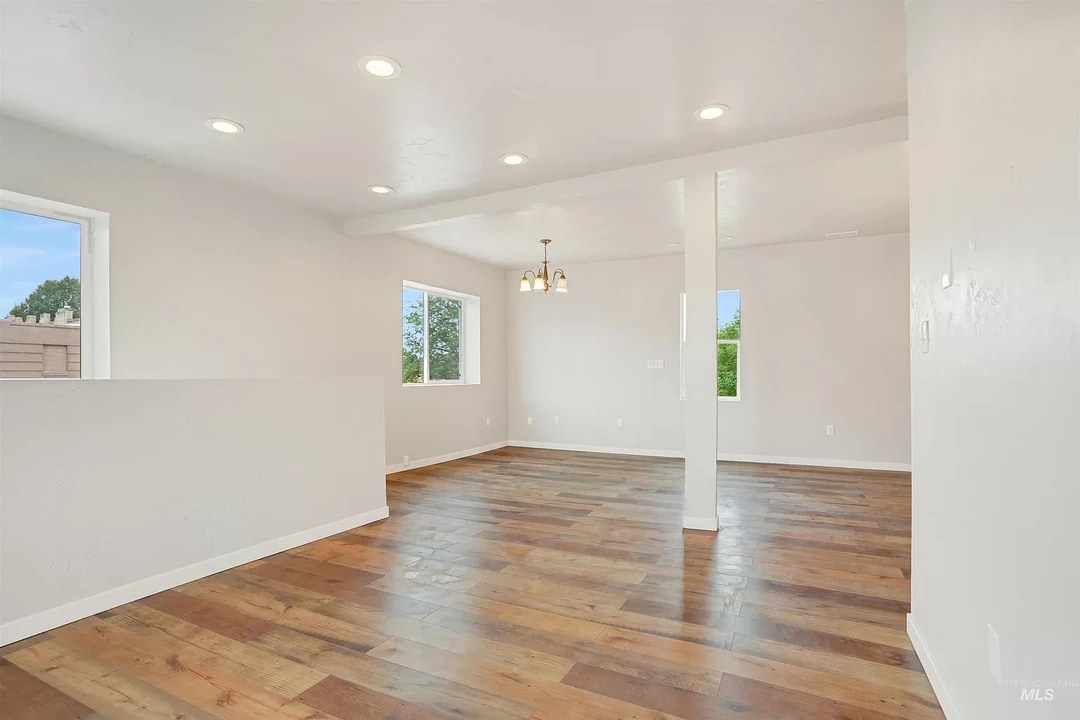 1230 Miller Ave, Unit 1 in Burley, ID - Building Photo
