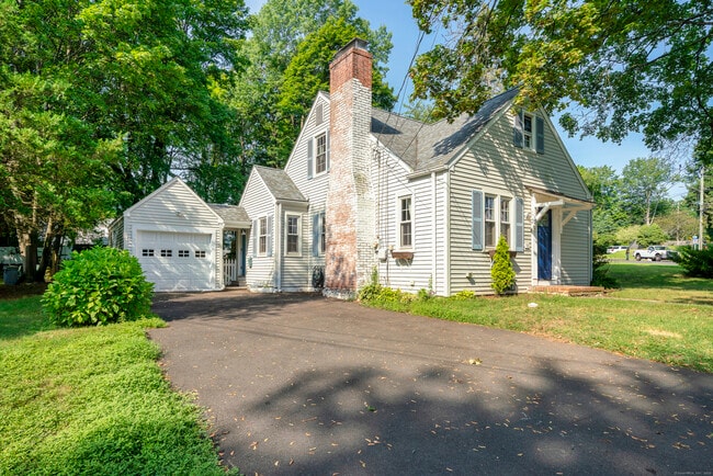 11 Boswell Rd in West Hartford, CT - Building Photo - Building Photo