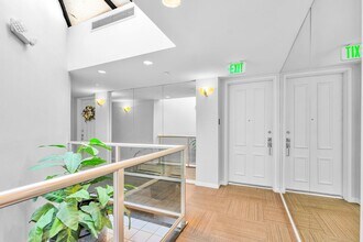 12000 Goshen Ave in Los Angeles, CA - Building Photo - Building Photo