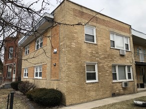 8810 S Cottage Grove Ave in Chicago, IL - Building Photo - Building Photo