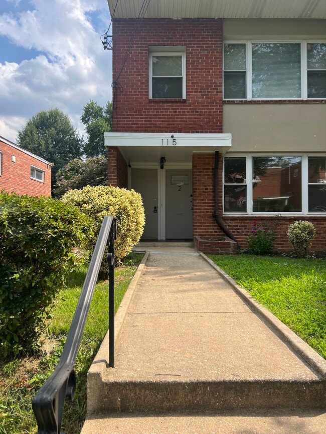 115 Victor St NE, Unit 1