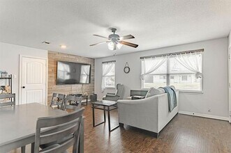 213 NW Jayellen Ave in Burleson, TX - Building Photo - Building Photo