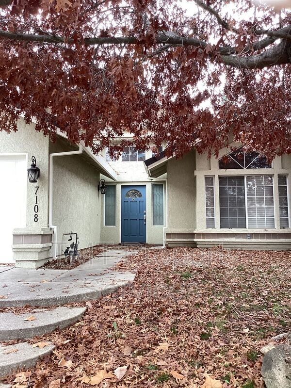 7108 Beaver Falls Way in Elk Grove, CA - Building Photo - Building Photo