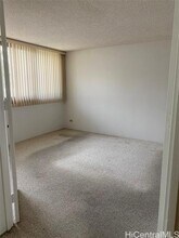 250 Kawaihae St in Honolulu, HI - Building Photo - Building Photo