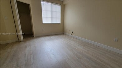 8000 N Nob Hill Rd in Tamarac, FL - Building Photo - Building Photo
