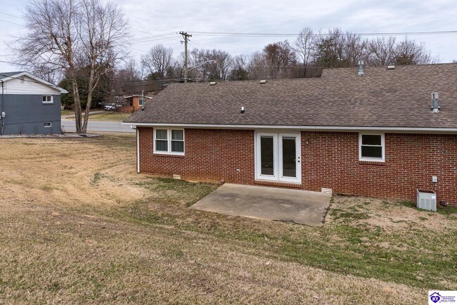 305B St John Rd in Elizabethtown, KY - Building Photo - Building Photo