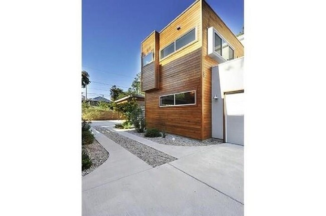 property at 1101 Lambie St