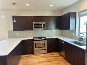 8837 Interlake Ave N in Seattle, WA - Building Photo - Building Photo