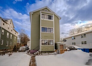 422 Allen St-Unit -2 in New Britain, CT - Building Photo - Building Photo