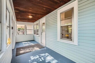 1083 Western Ave N in St. Paul, MN - Building Photo - Building Photo