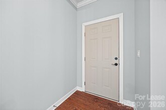 5811 Fenway Dr in Charlotte, NC - Building Photo - Building Photo