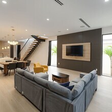 1812 Miami Rd in Fort Lauderdale, FL - Foto de edificio - Building Photo