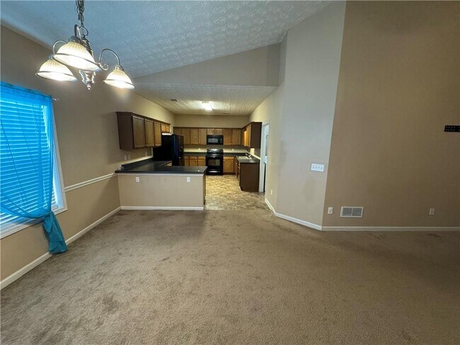 1025 City Park Dr in Mcdonough, GA - Building Photo - Building Photo
