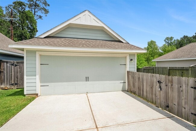 property at 222 N Lynx Trail